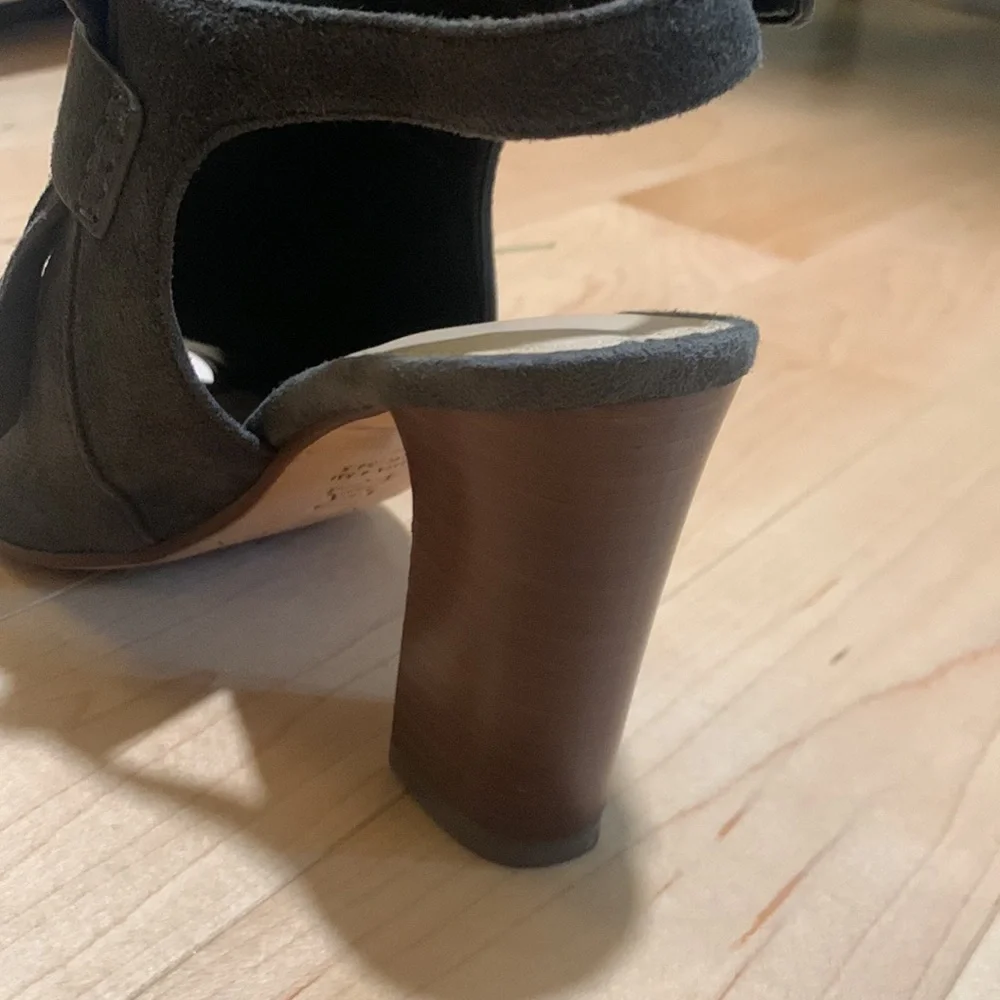 Suede Shoes - Picture 5 of 6